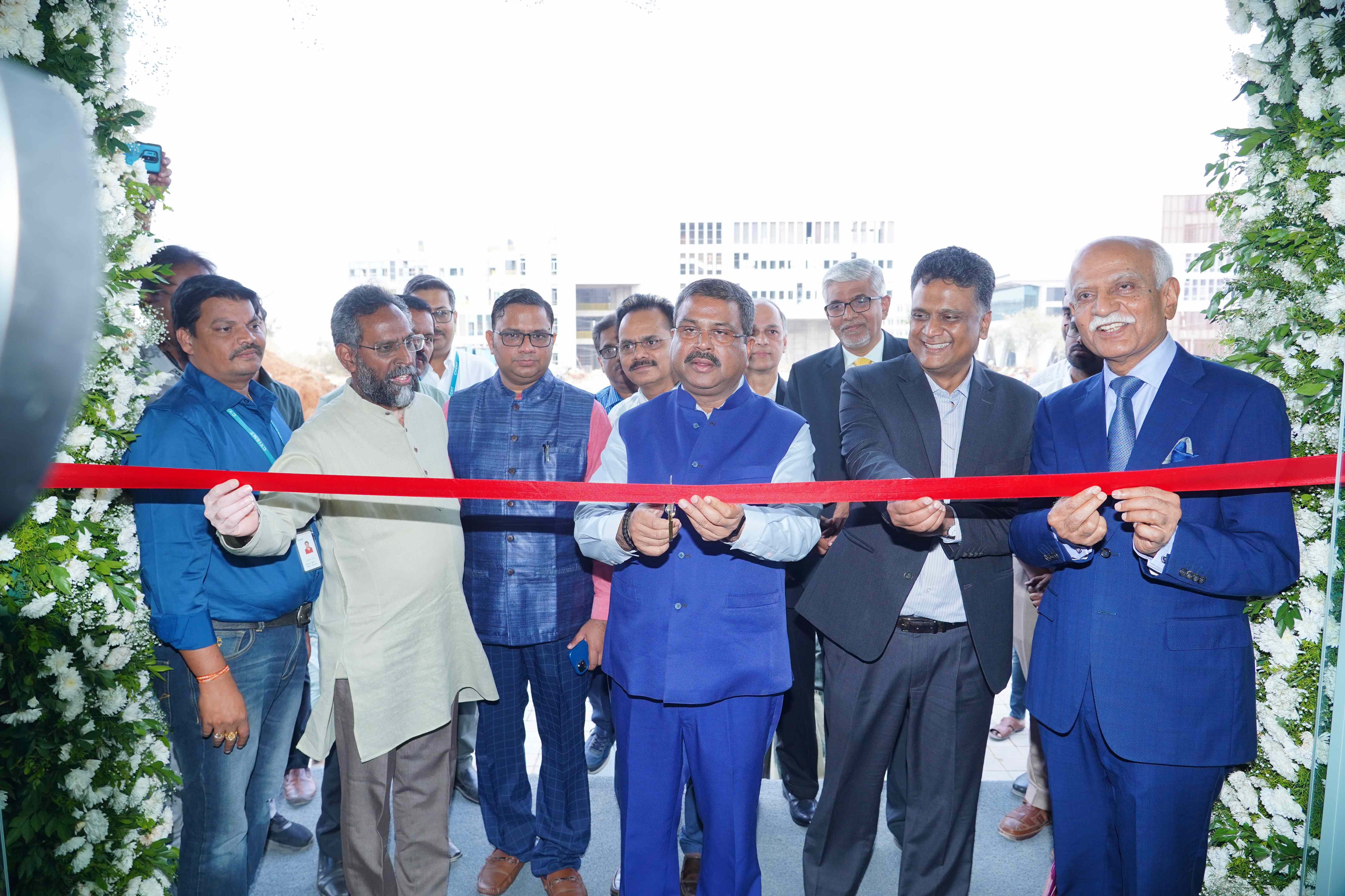 B. Srinivasa Murthy IIT Director, Dharmendra Pradhan Union Minister of Education, Sanjay Murthy, Secretary Union Ministry of Education & BVR Mohan Reddy, Founder Chairman & Board member, Cyient
